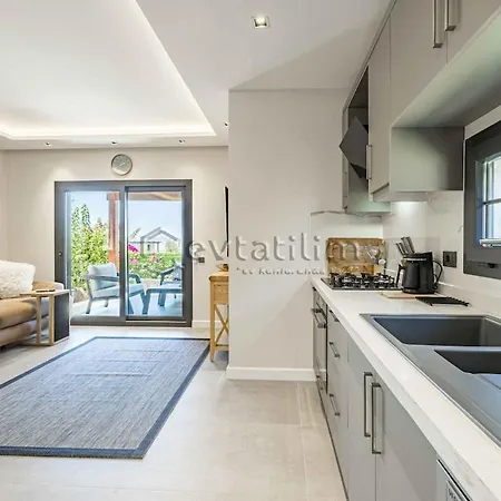 Silver By Evtatilim Gumusluk Koyunbaba Villa *